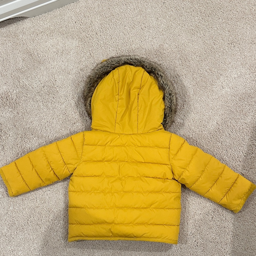 Baby Boden Yellow Puffer Jacket with Faux Fur Trim - Picture 4 of 4